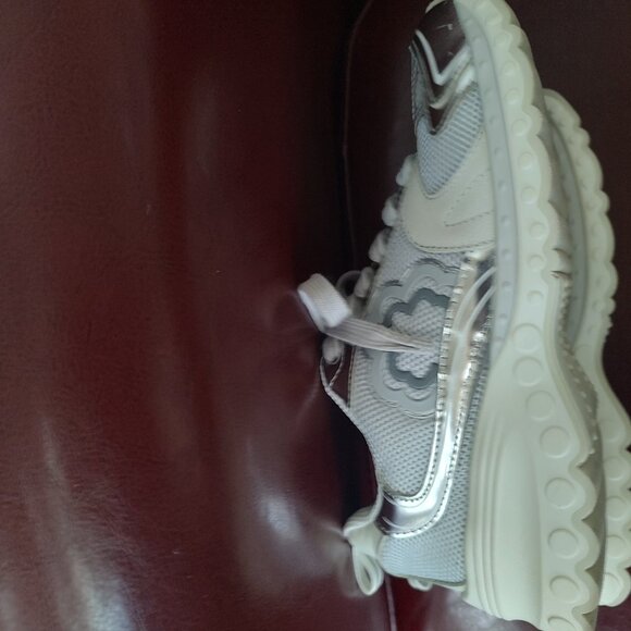 Maje Clover-Embroidered Chunky Sole Low-Top Trainers in Gray - Picture 7 of 7